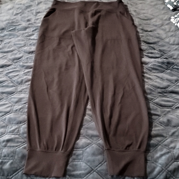 Lululemon leggings - Picture 2 of 6